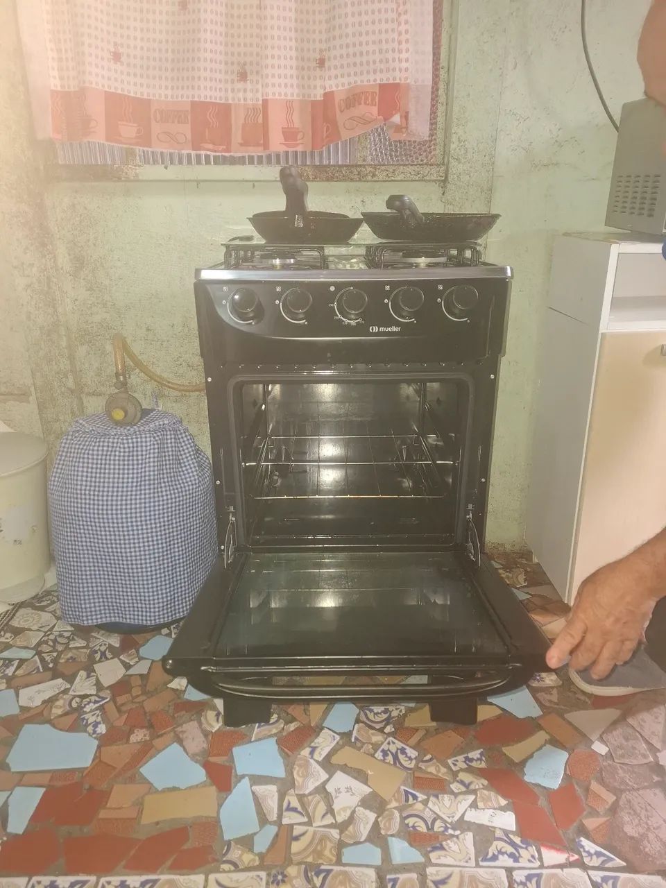Vendo geladeira e fogão 