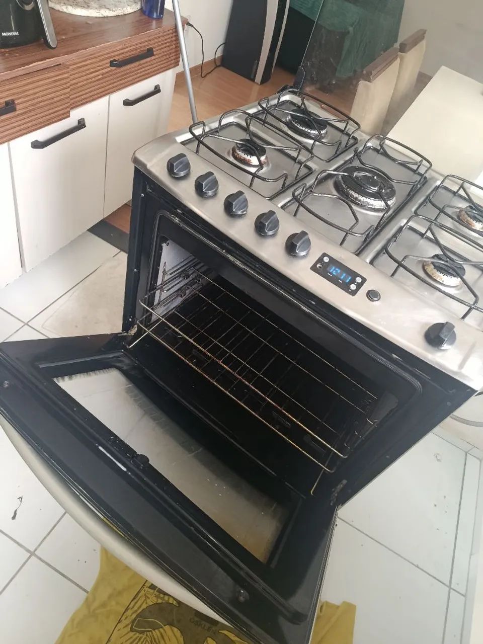 Fogão Eletrolux de 5 bocas - Foto 4