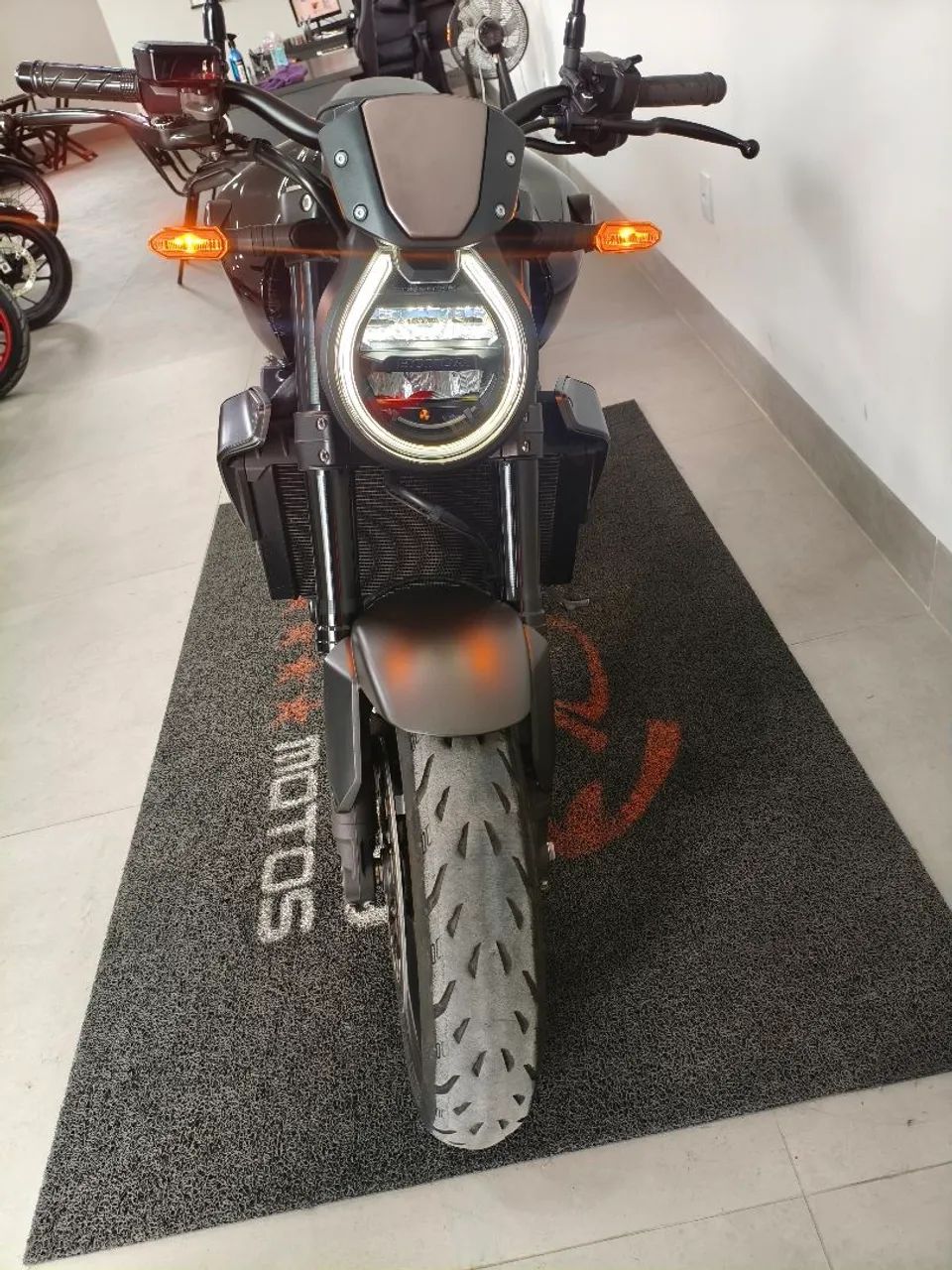 CB 1000r BLACK EDITION ABS ZERA  - Foto 2