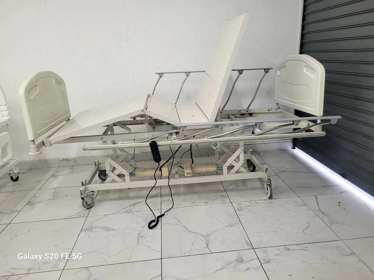 Cama Hospitalar elétrica com elevação  - Foto 5