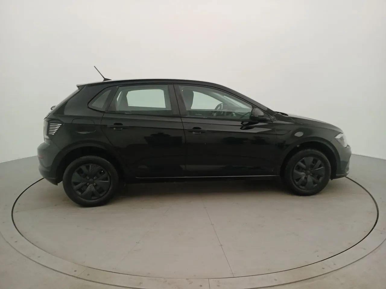 Volkswagen Polo Track 1.0 Flex 12V 5p, foto 6 de 18