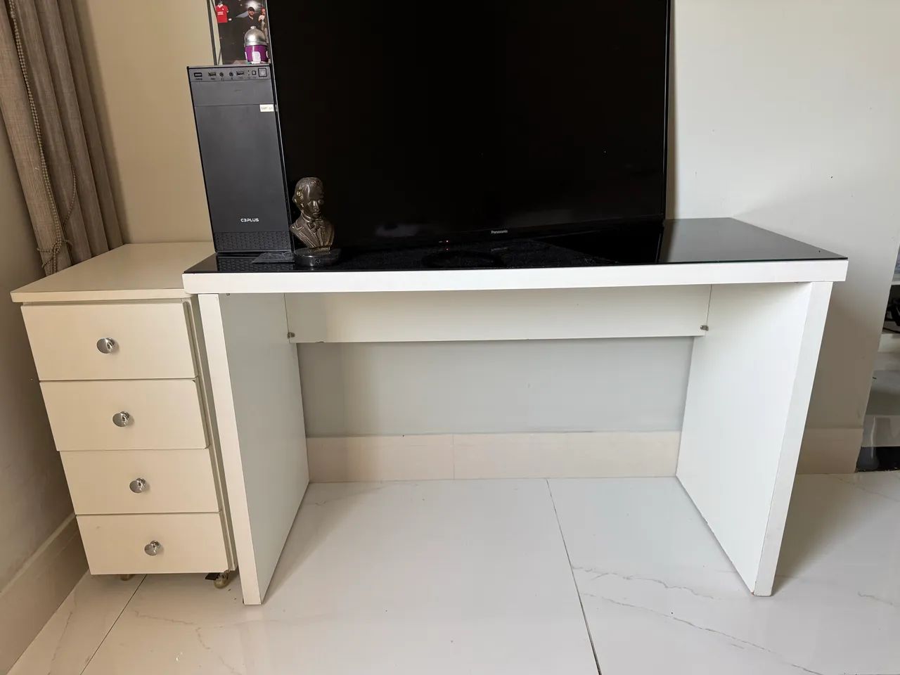 Mesa com gavetas  - Foto 2