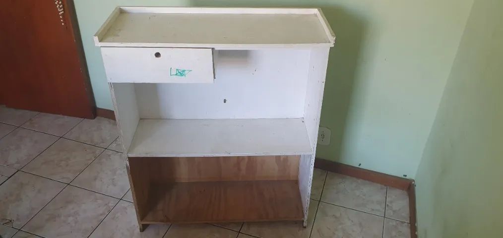 Balcão de Loja com Gaveta - Resistente e Funcional