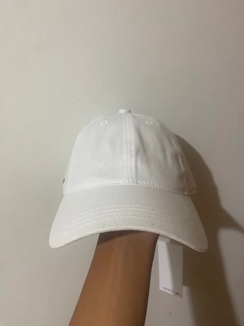 Boné branco da Lacoste  - Foto 6