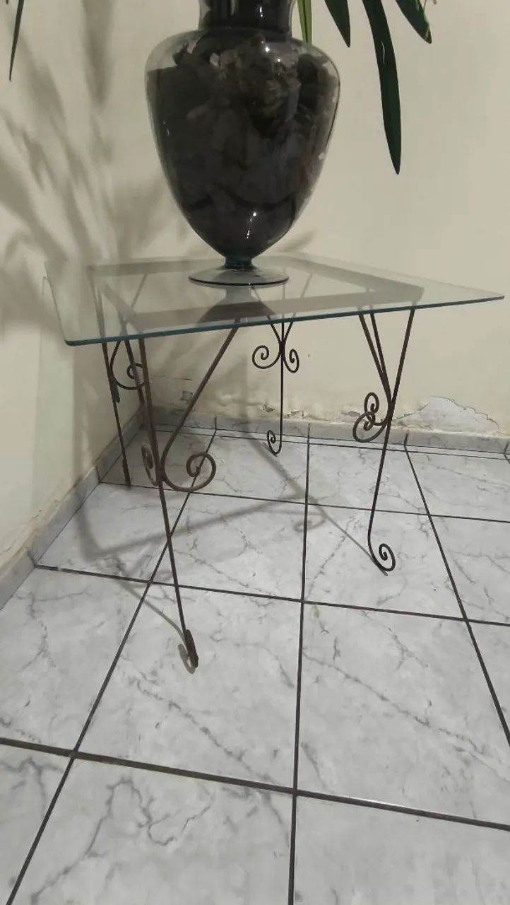 Aparador / Mesa de Apoio em Ferro Artesanal com Vidro - Foto 2