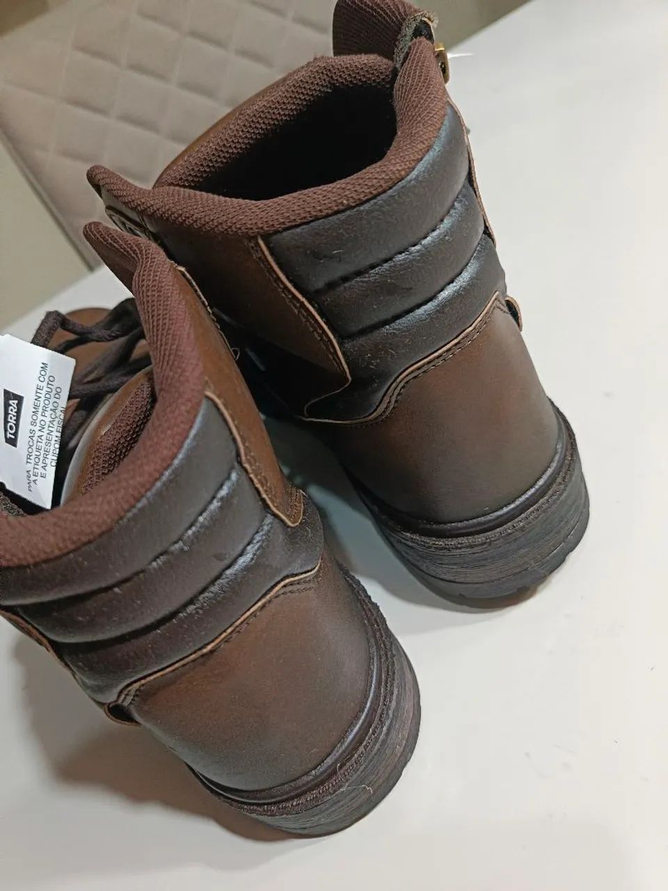 VENDO OU TROCO BOTA/COTURNO MARROM NOVA NUNCA USADA  - Foto 4