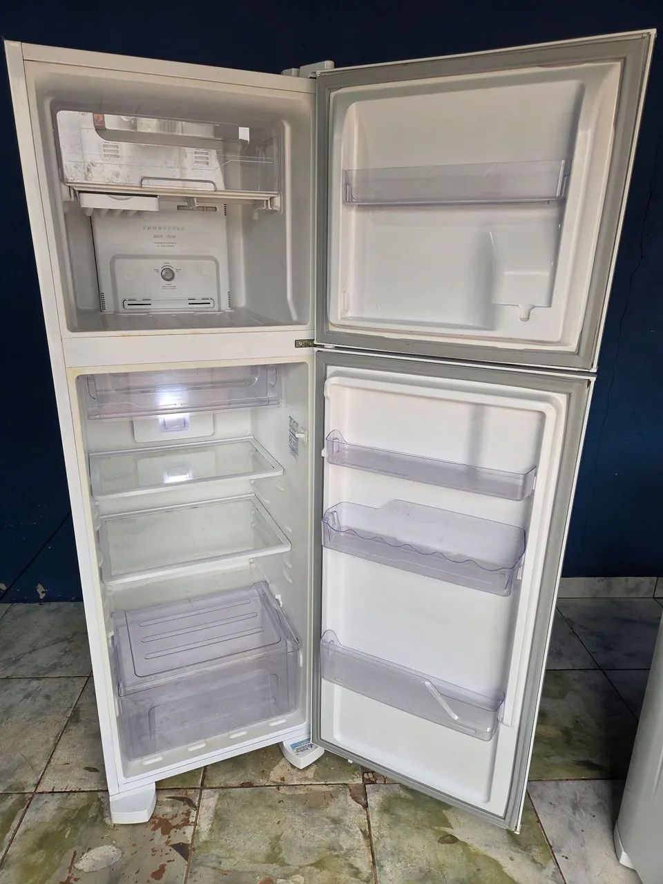 Vendo geladeira Electrolux  - Foto 2