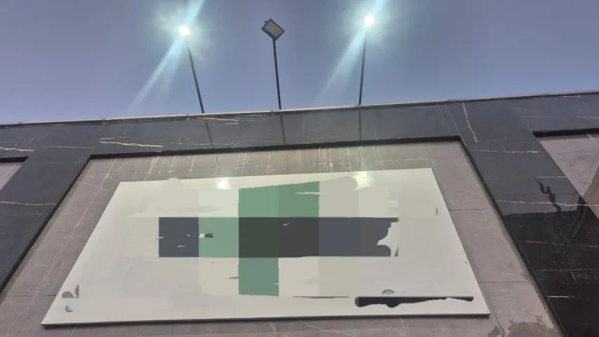 Estrutura Metalon para Fachada 3x1,5m+ 3 Braços com Refletores - Metalurgica 