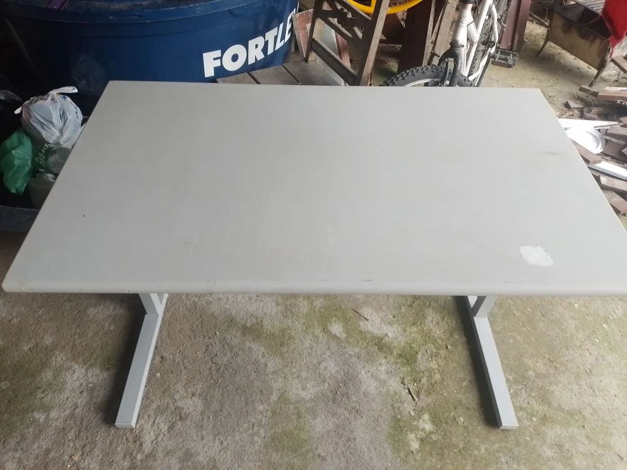  Imperdível Mesa de escritório com tomadas embutidos  - Foto 4