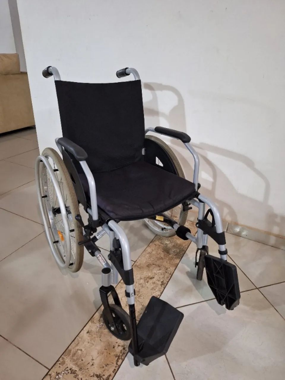 cadeira de rodas - Foto 2
