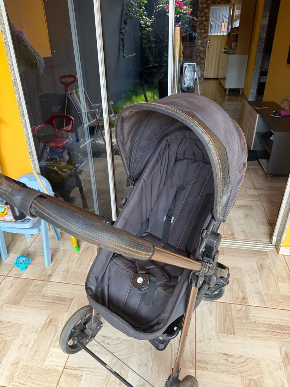 Carrinho de bebê Moisés + bebê conforto e base galzerano - Foto 3