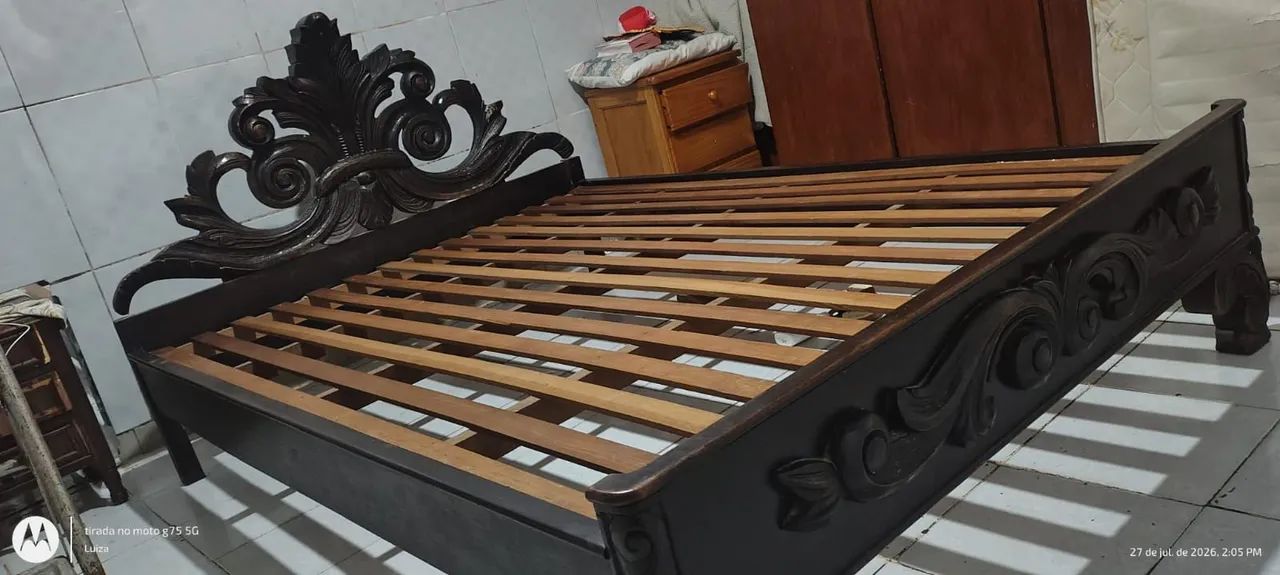 Cama de madeira maciça  - Foto 3