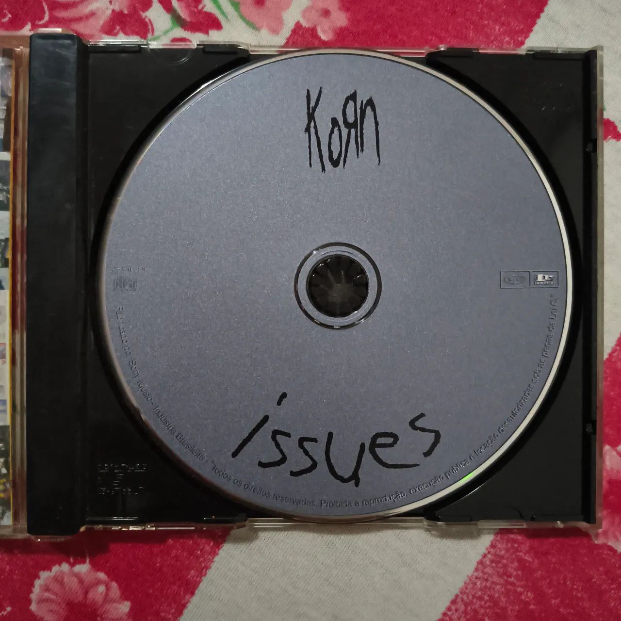 CD original Korn Issues  - Foto 3
