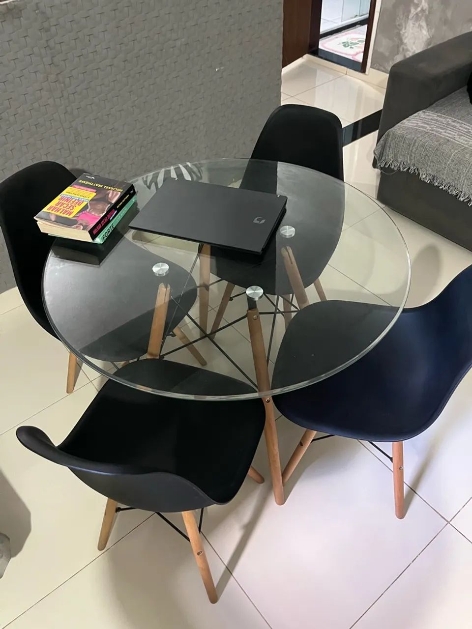 Mesa nova.  - Foto 2