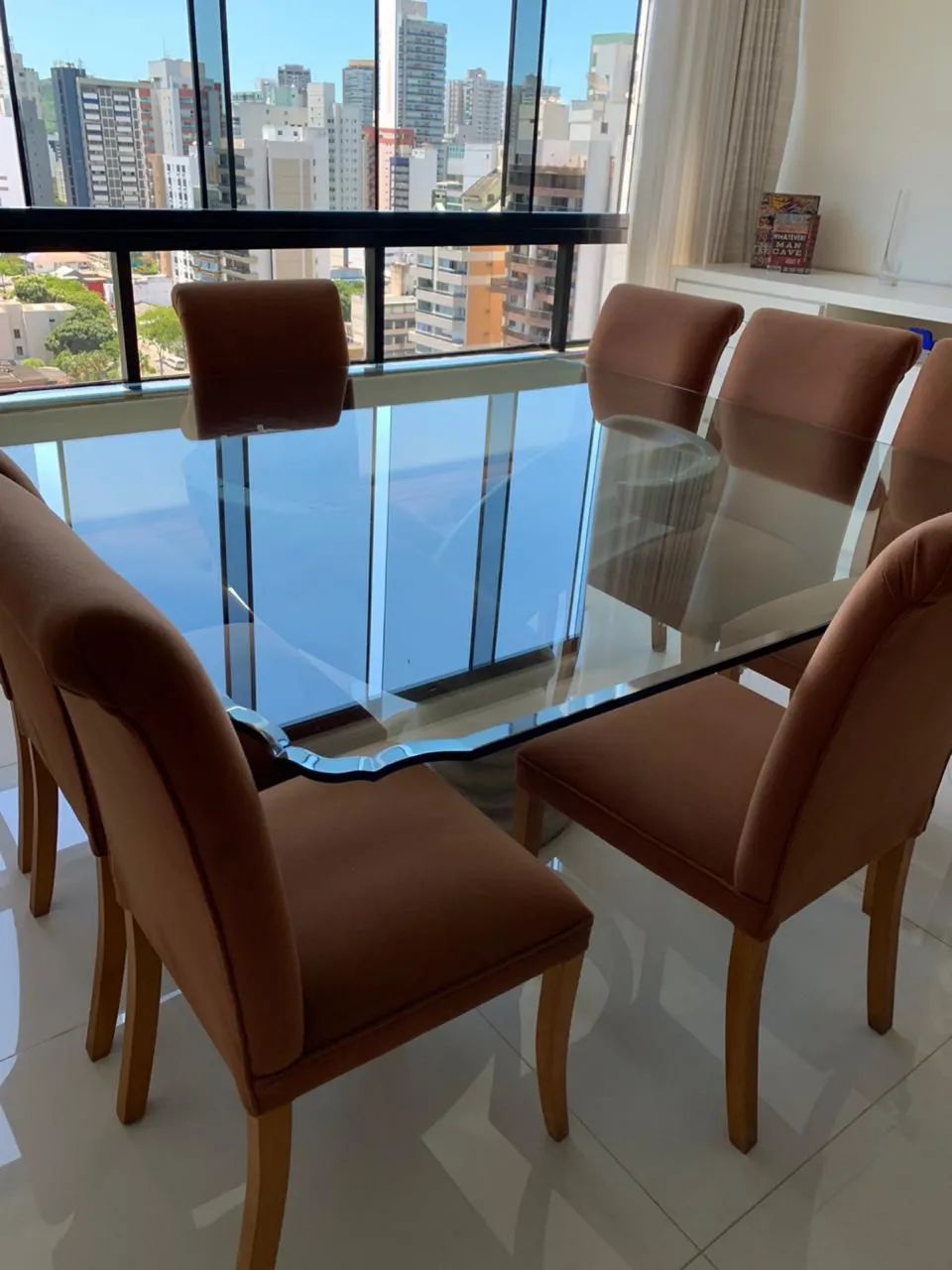Mesa de Jantar Tampo de Vidro e Base Escultural - Foto 4
