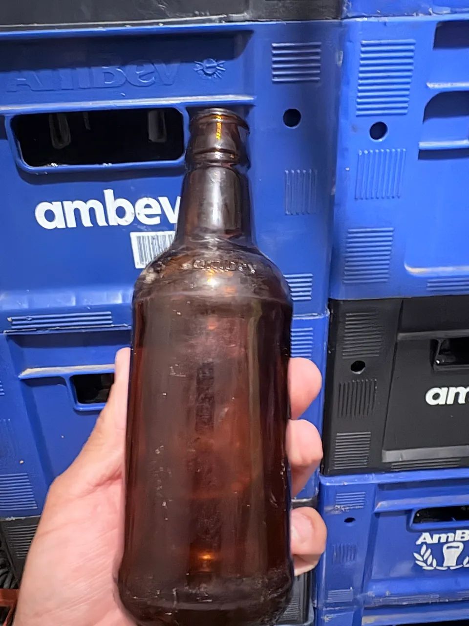 Vendo 30 engradados de vasilhames para cerveja 300ml
