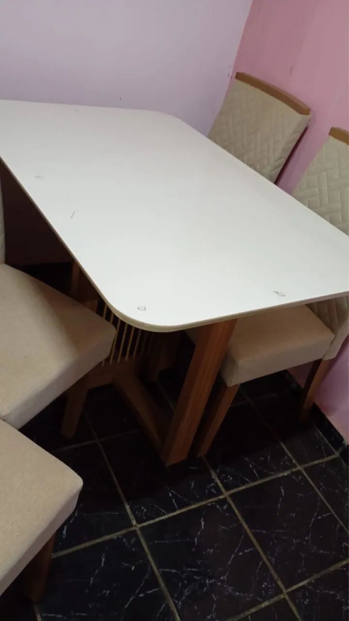 Mesa de Jantar com 4 Cadeiras R$ 1200,00 Pix e Dinheiro  - Foto 3