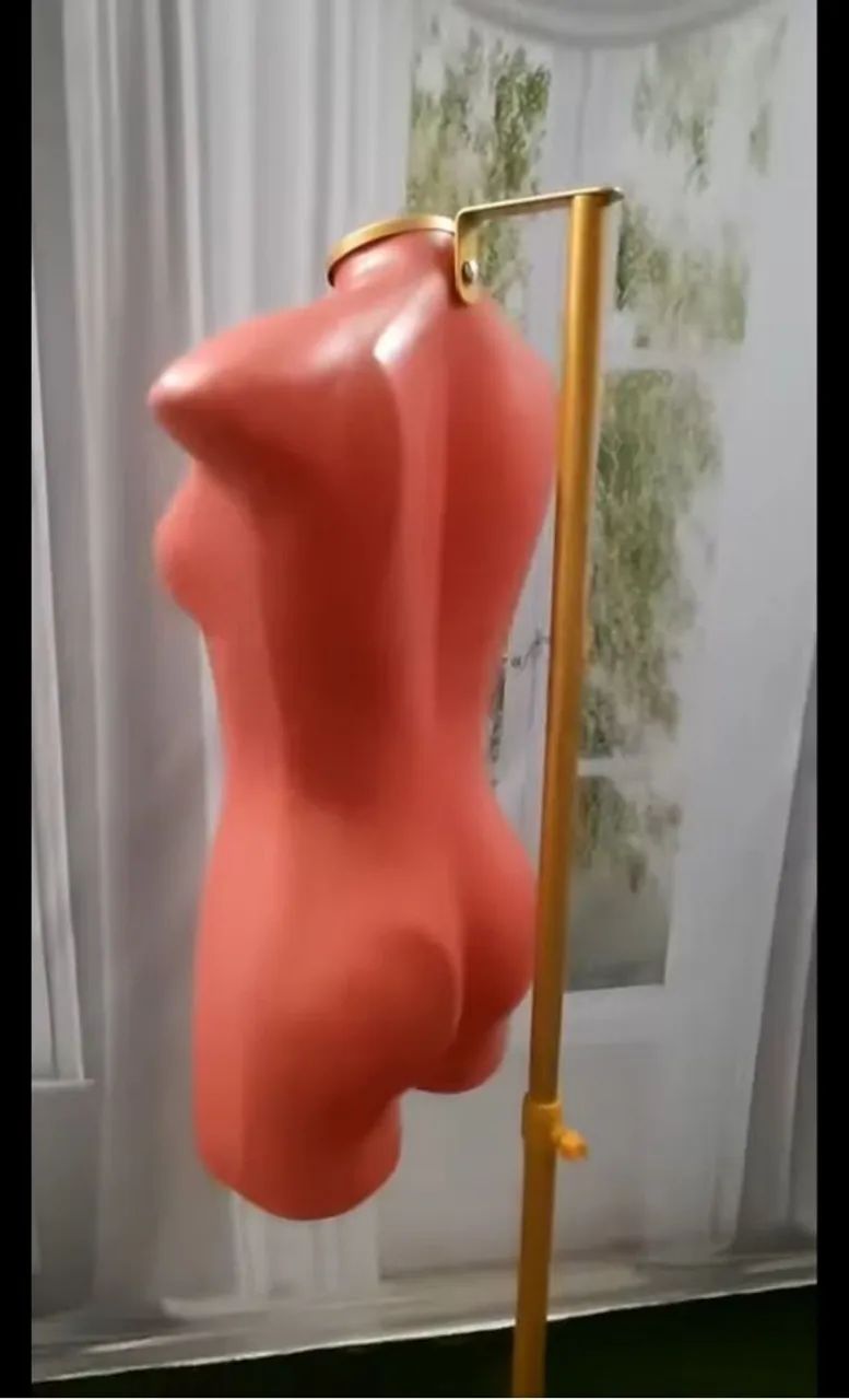 Manequins ( só vendo os dois) - Foto 2