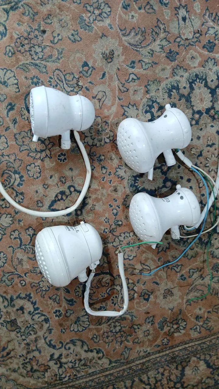 Chuveiro usado  - 220v - valor unitário. 