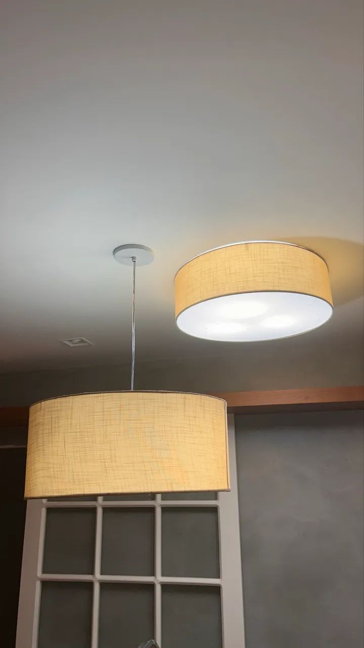Luminária (conjunto de fixo + pendente)