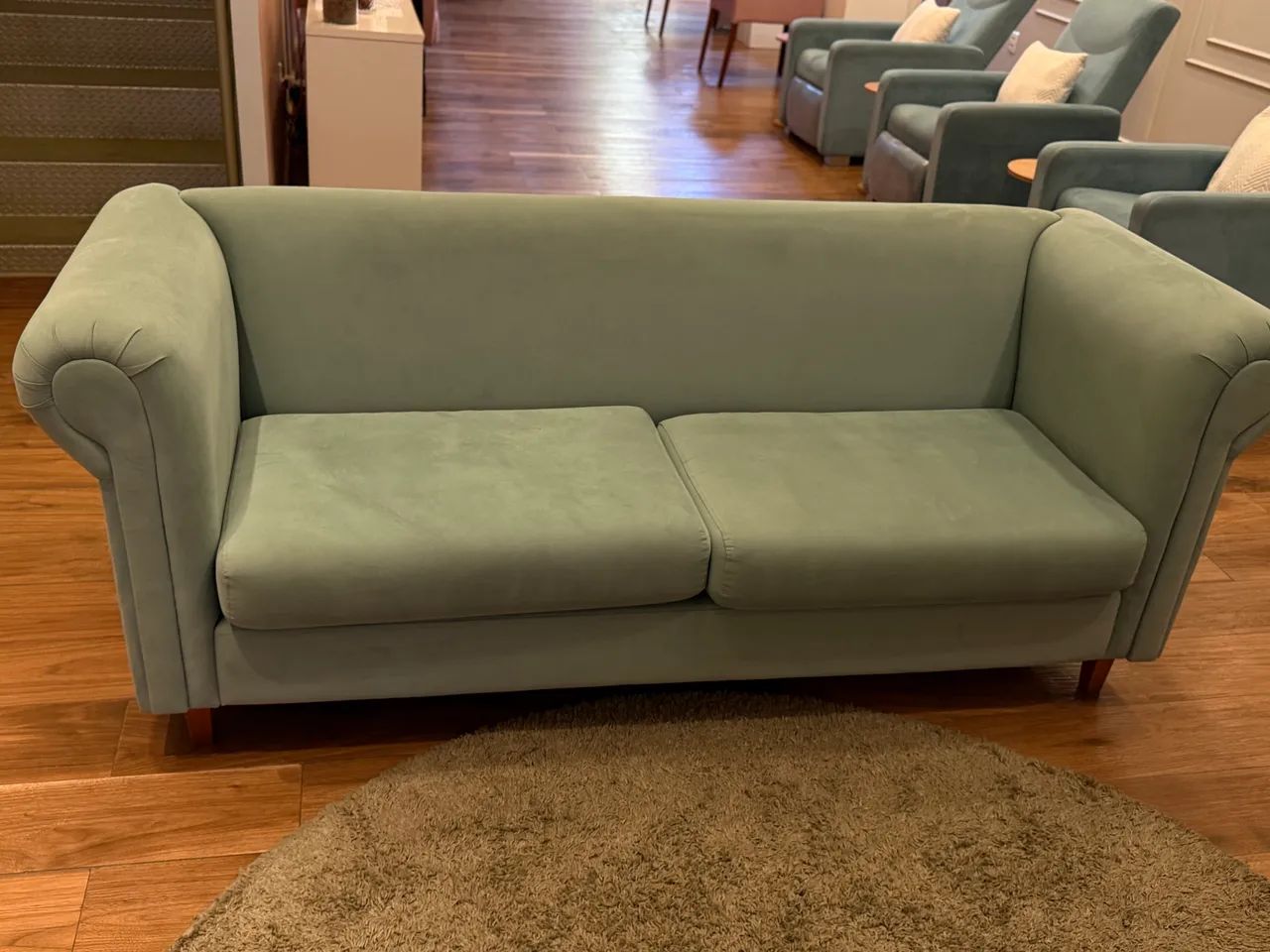 Sofá 2 metros em suede - Excelente estado