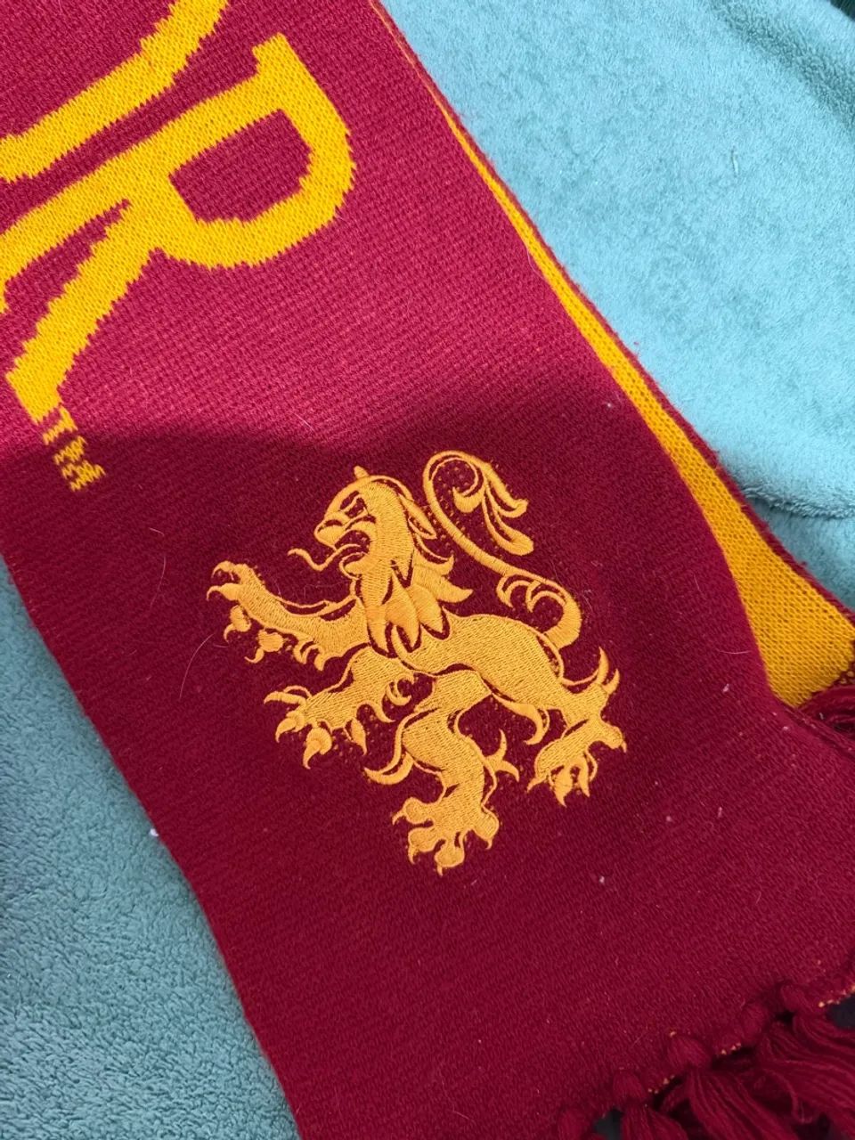 Cachecol e gorro da Grifinória, diretamente de Orlando - Foto 2