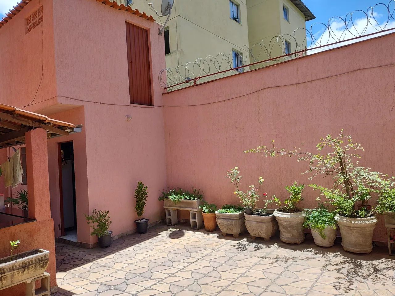 Casa estilo colonial em local privilegiado com tudo perto - Foto 5