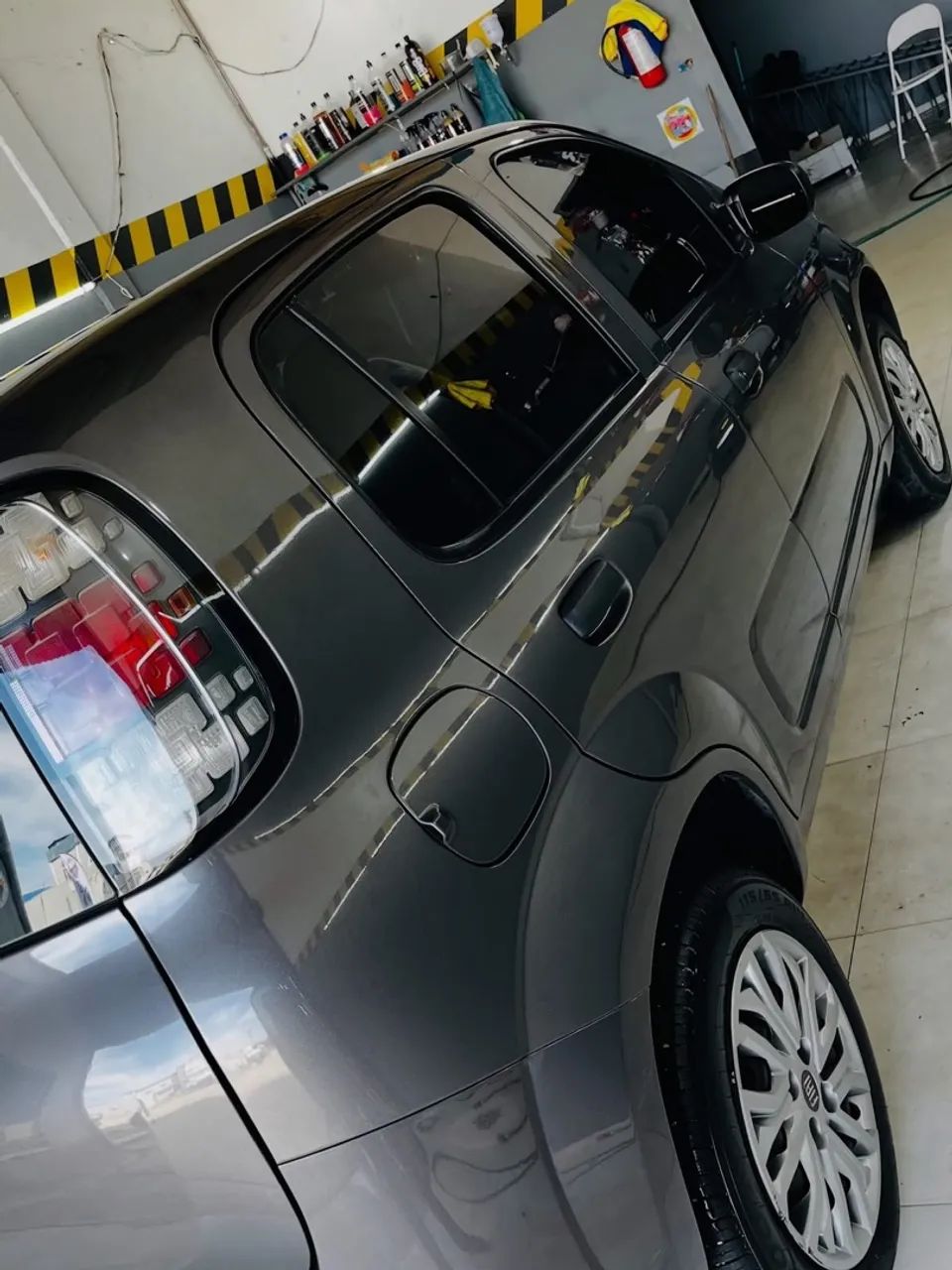 Fiat Uno Attractive 1.0 EVO Fire Flex 8V 5P 2020 - Foto 2