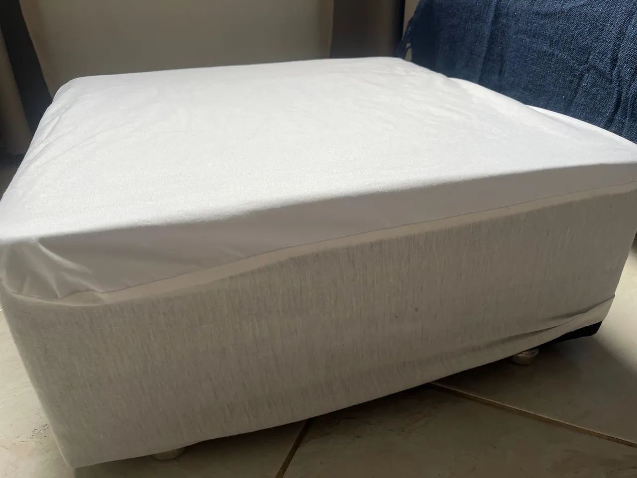 Cama box para cães e gatos 60x60x24