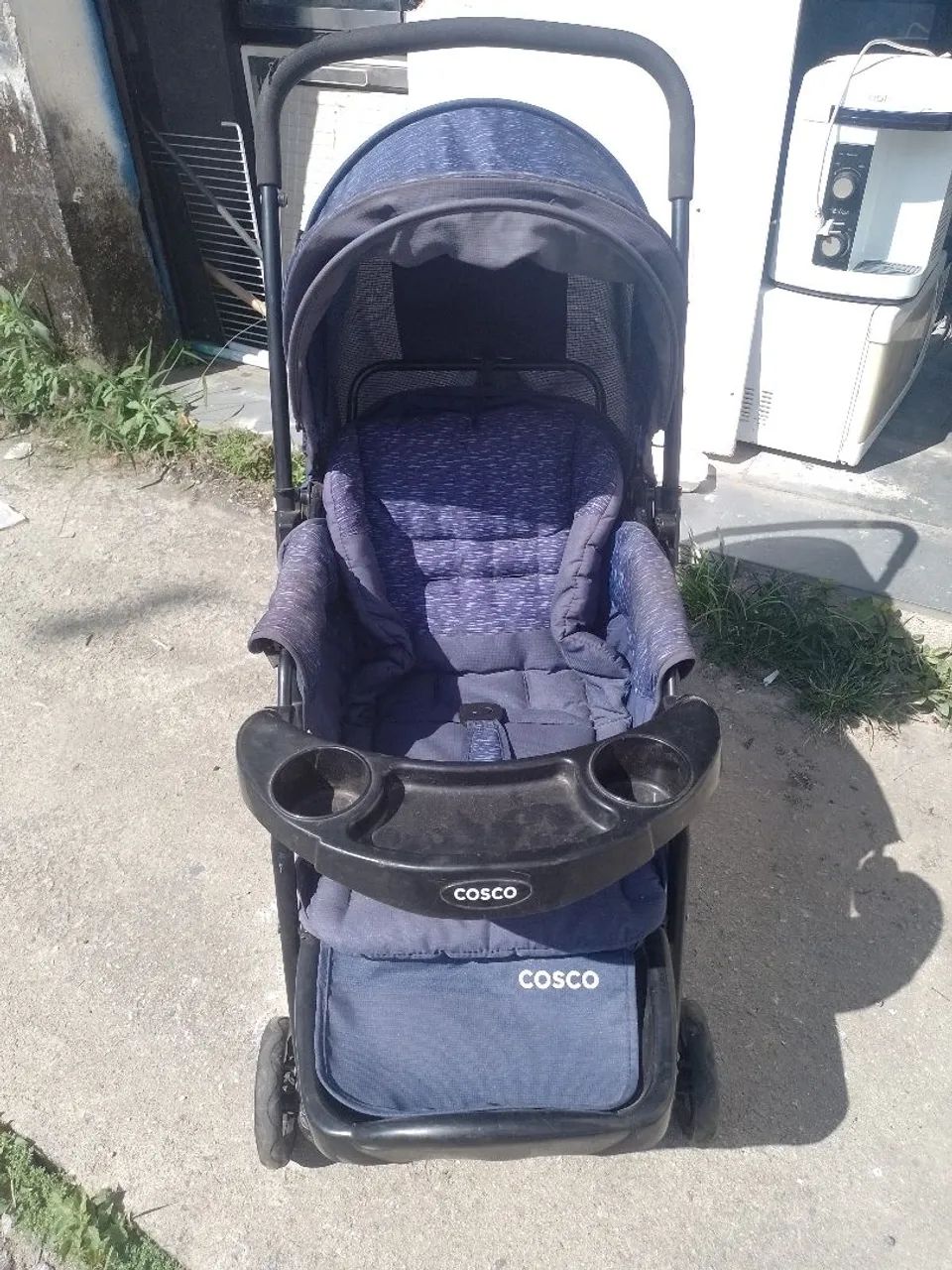Carrinho para bebê semi novo 