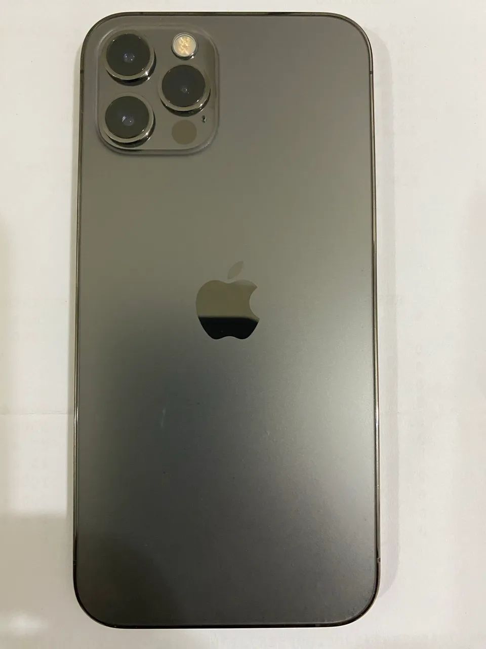 iPhone 12 Pro 256GB Grafite - Top de Linha Apple - Celulares e