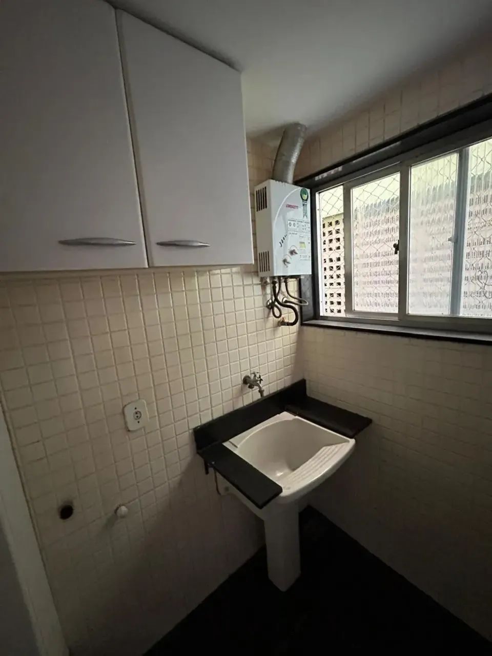 Apartamento com 02 quartos, condomínio com piscina e vaga. - Foto 3
