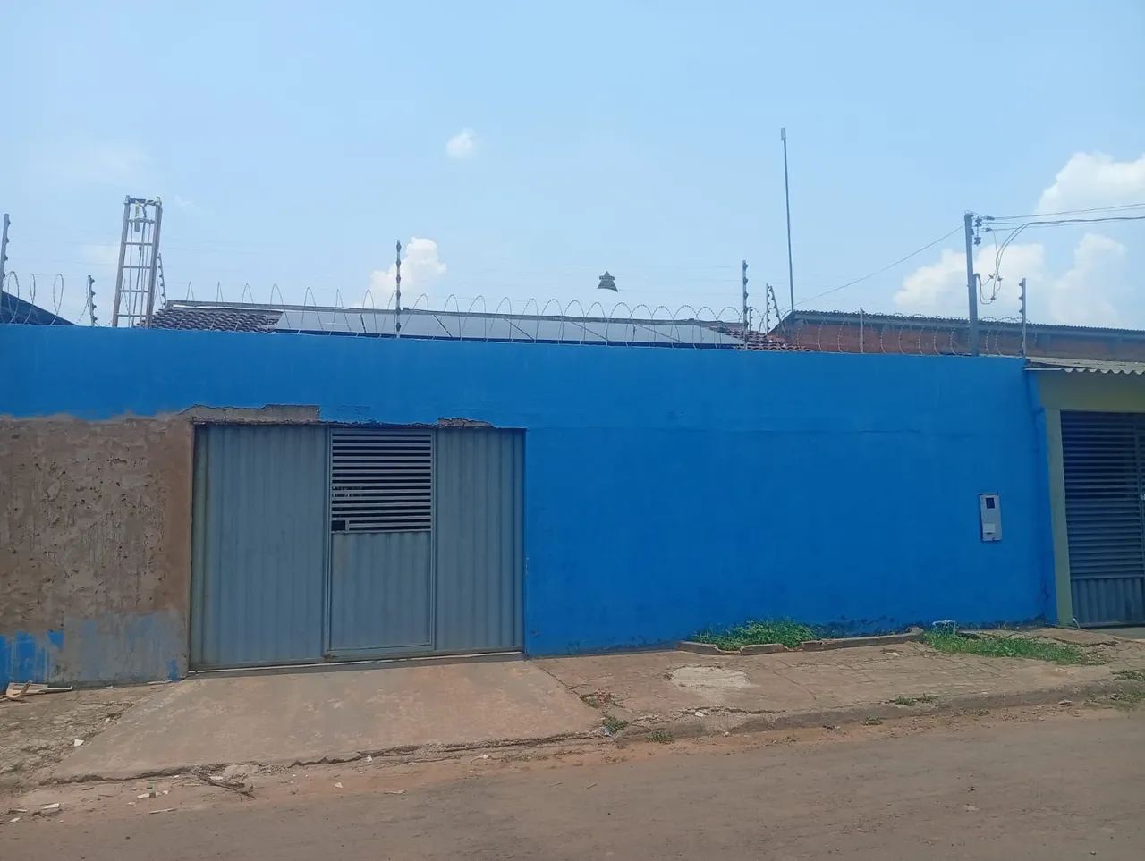 VENDE-SE CASA! OPORTUNIDADE IMPERDÍVEL! ?