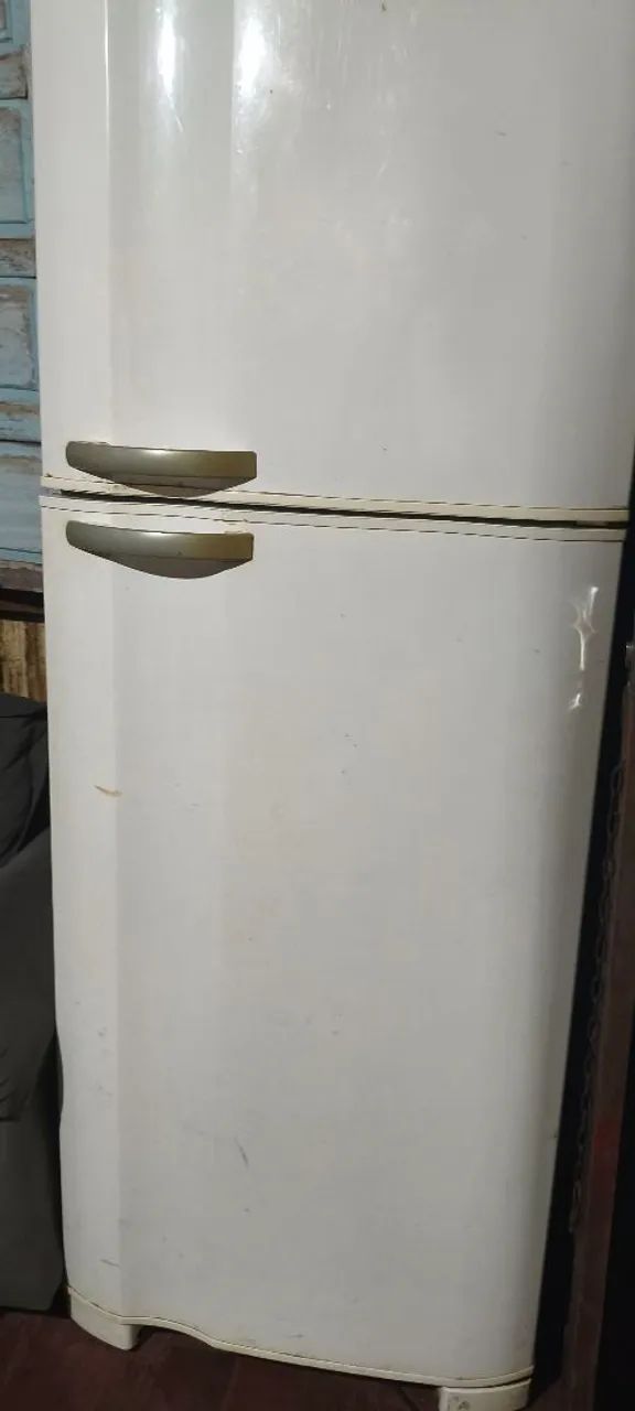 Geladeira 550 reais 