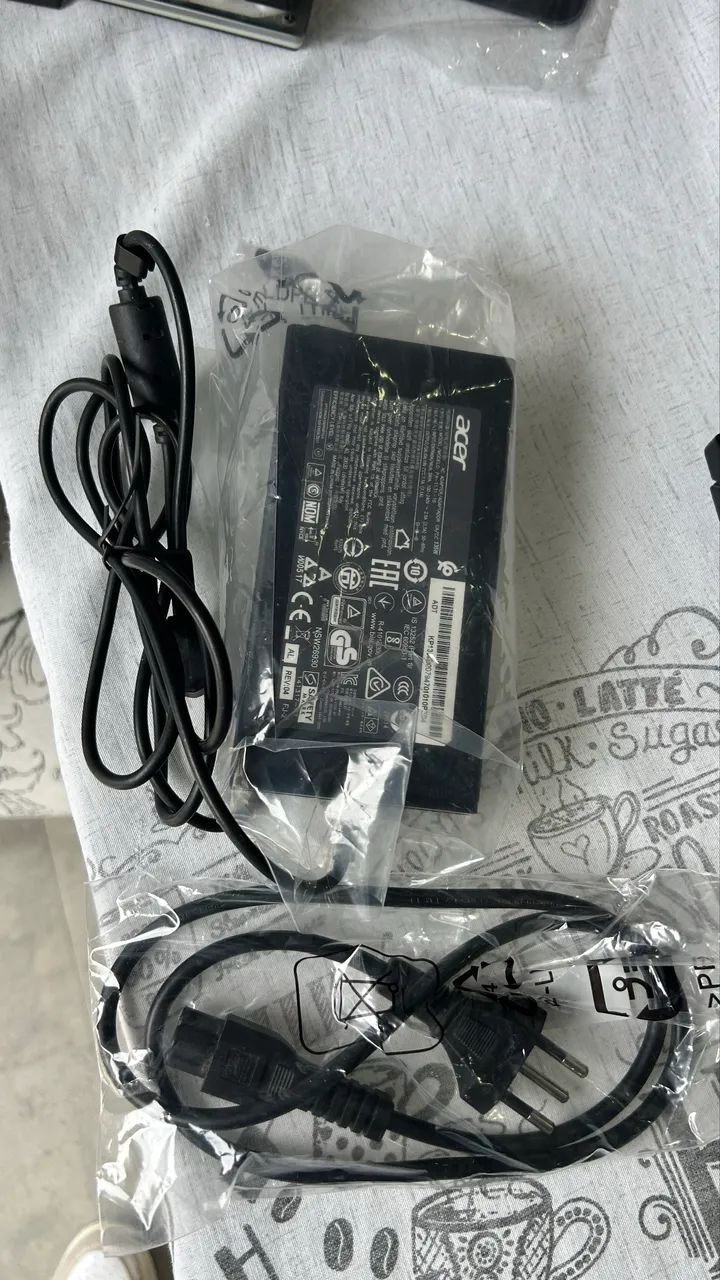 Acer Nitro 5 AN515-54 - Foto 4