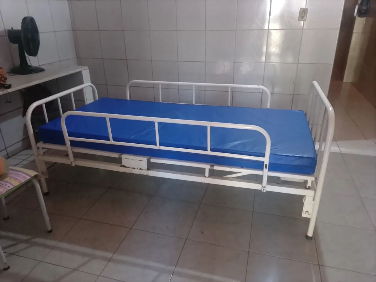 Cama hospitalar articulada - Foto 2