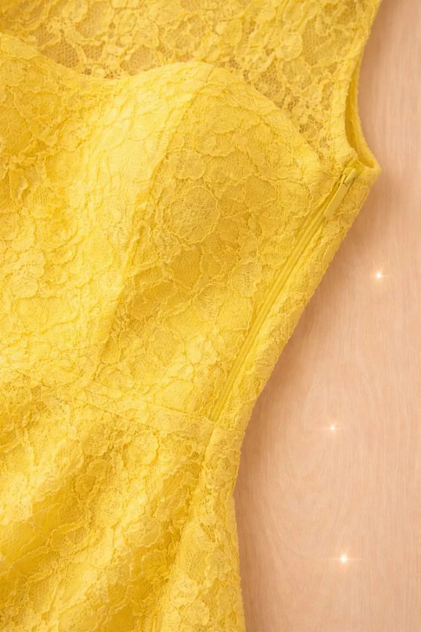 Vestido Amarelo de Renda  - Foto 3