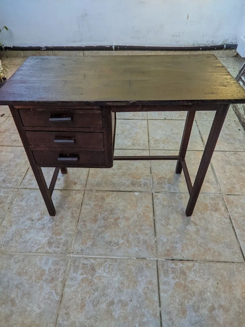 Escrivaninha/mesa antiga madeira - Foto 5