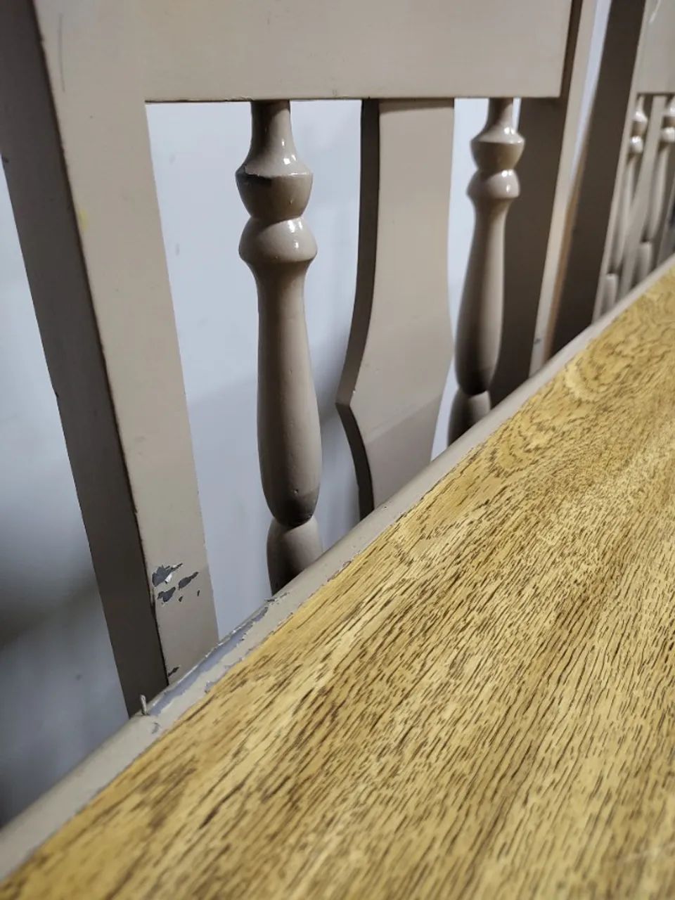 Conjunto mesa com 6 cadeiras madeira cerejeira  - Foto 4