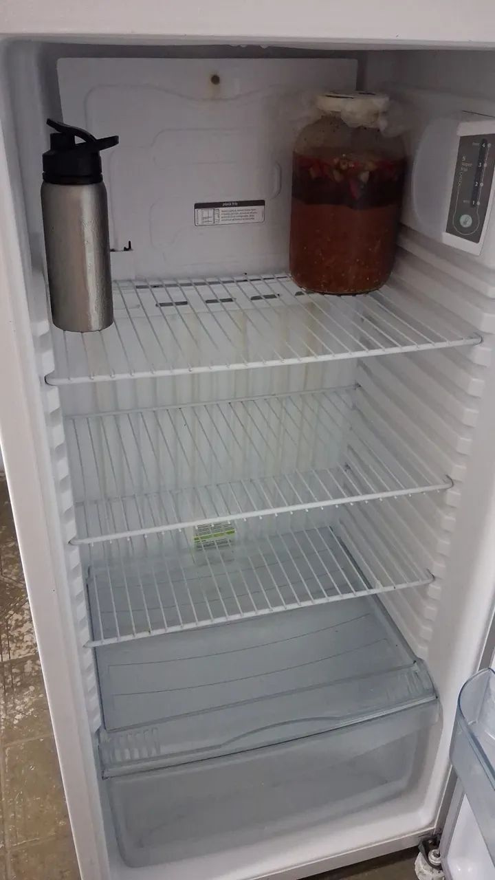 Consul duplex  freezer e geladeira 336 lts impecável  - Foto 4