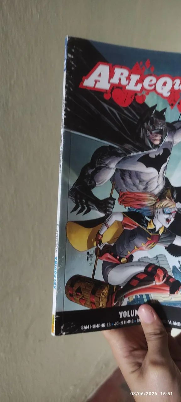 Arlequina HQs da DC comics volumes 1, 2 e 3 *juntas* - Foto 5