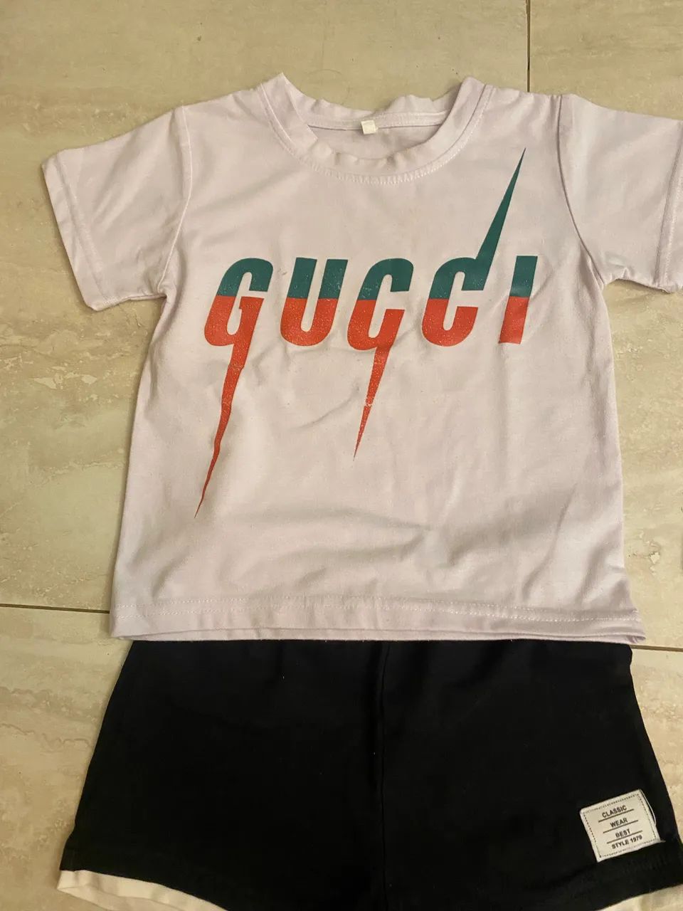 Roupa Intafil 03 a 04 anos inspiração Gucci