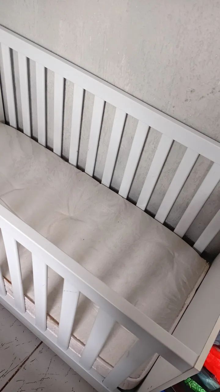 Berço Branco Seminovo - c/Colchão 