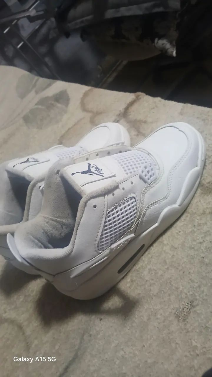Jordan 4 branco 