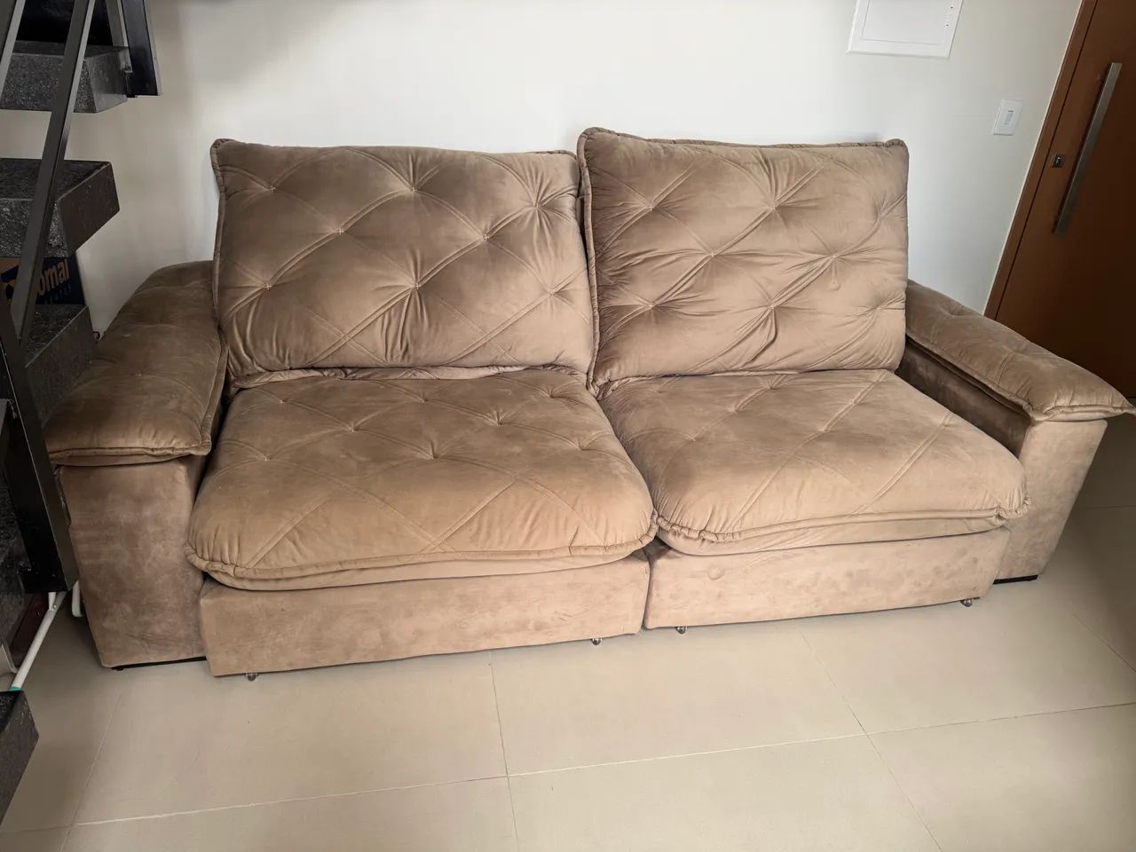 Sofá retrátil e reclinável - molas ensacadas - Foto 4