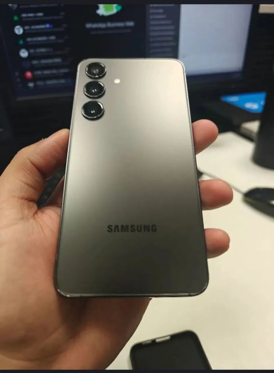 Samsung Galaxy S24 256GB + Galaxy Buds2 Pro - Kit Completo! - Foto 3