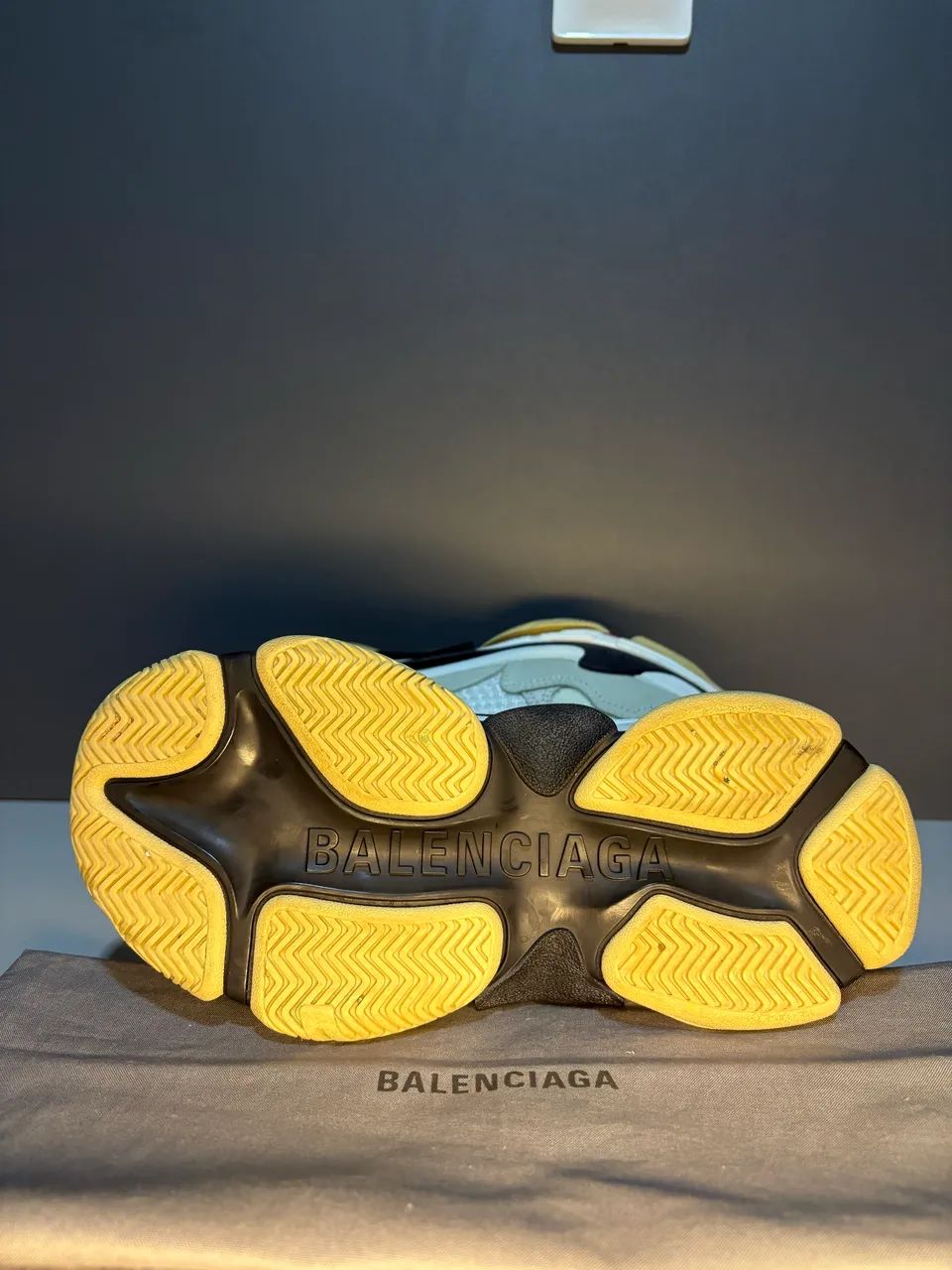 Tênis balenciaga - Triple S - Foto 5
