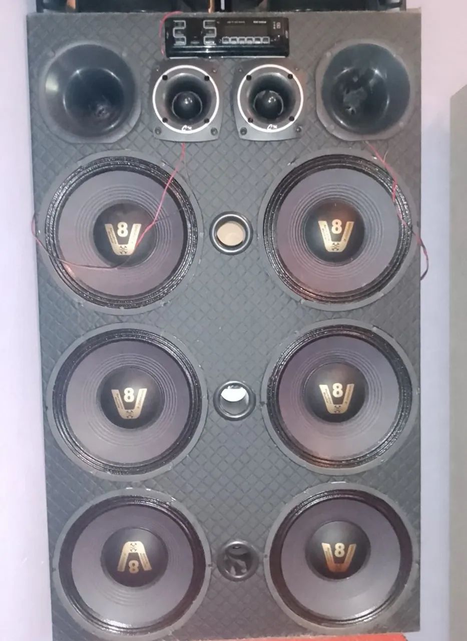 Caixa de som semi nova venda ou troca por vídeo game 