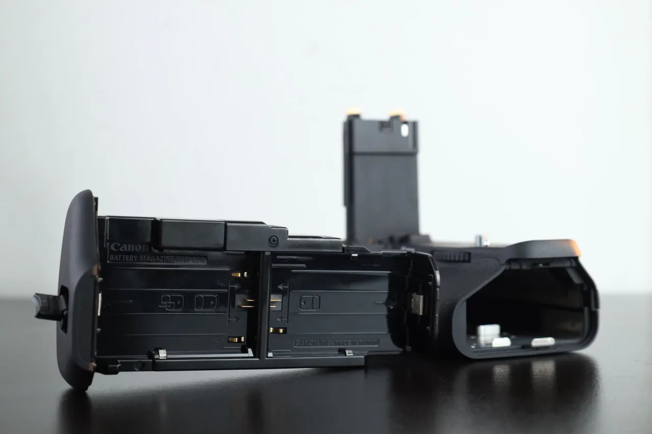 Canon Battery Grip BG-E21 (6D Mark II) - Acessórios para Câmeras e