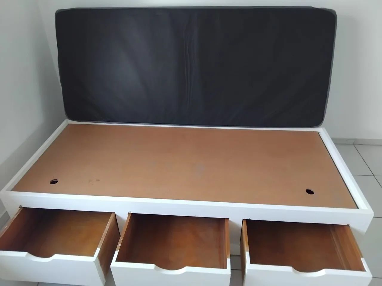 Cama de solteiro com colchão seminovo. - Foto 3